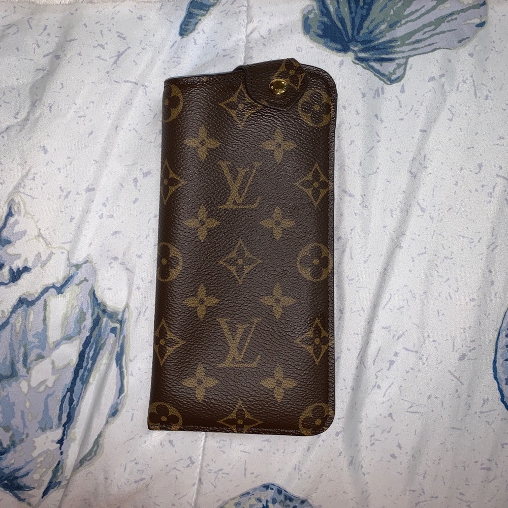 Louis Vuitton monogram mm sunglasses case